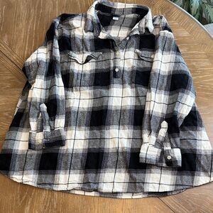 Old Navy Maternity Black and White Plaid  Shirt